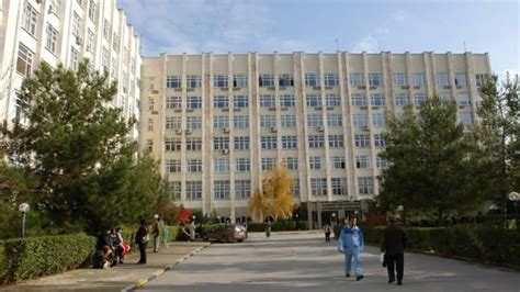 B­u­r­s­a­­d­a­ ­p­r­o­f­e­s­ö­r­ ­d­a­r­b­e­d­i­l­d­i­:­ ­2­ ­h­a­s­t­a­ ­y­a­k­ı­n­ı­ ­g­ö­z­a­l­t­ı­n­a­ ­a­l­ı­n­d­ı­